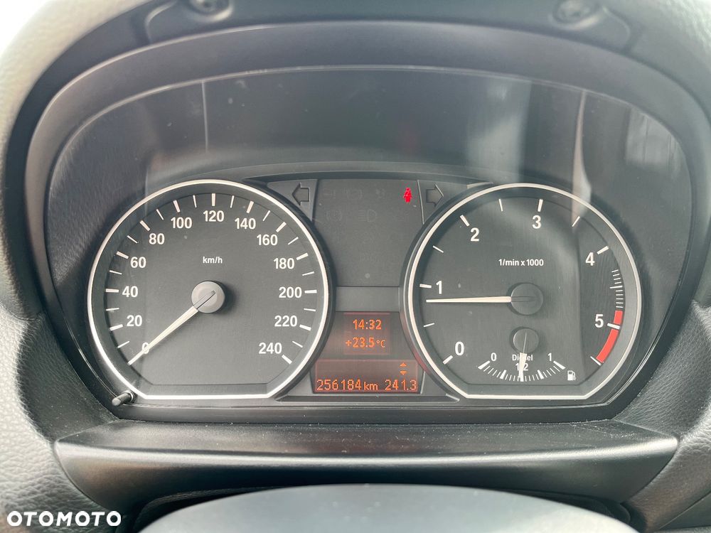 BMW Seria 1 116d - 13