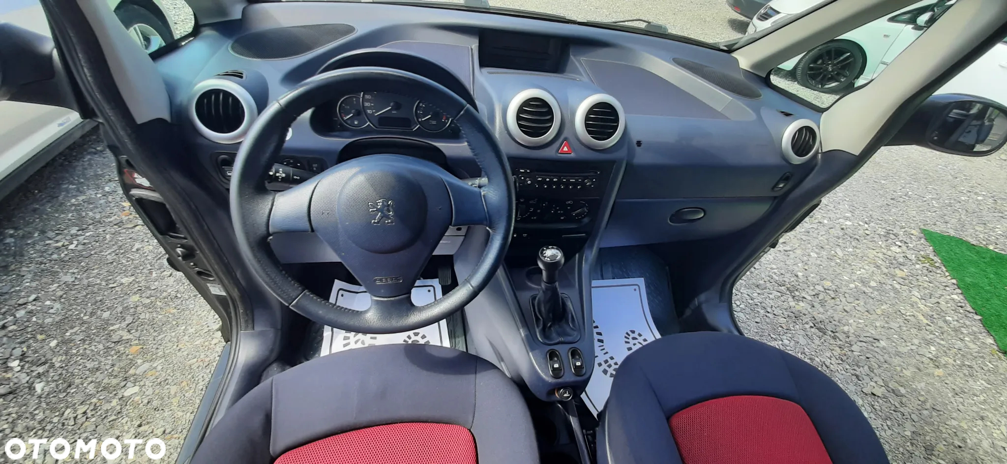 Peugeot 1007 - 23
