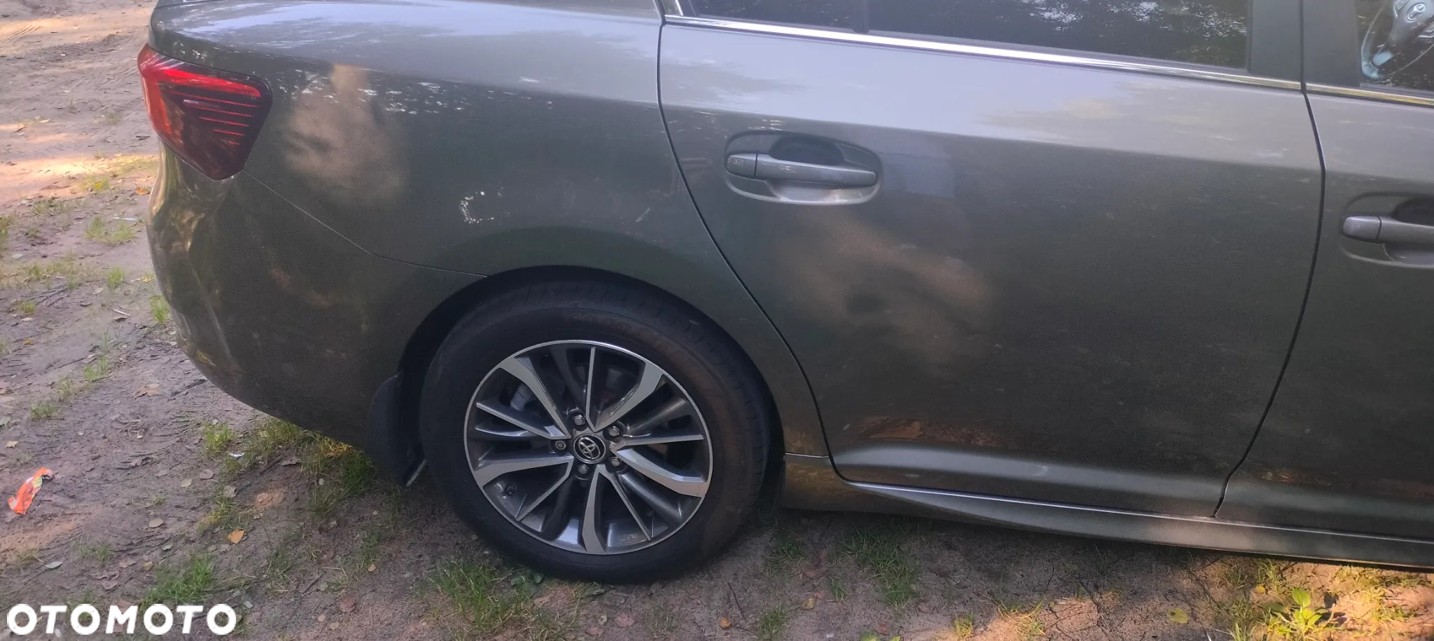 Toyota Avensis - 4