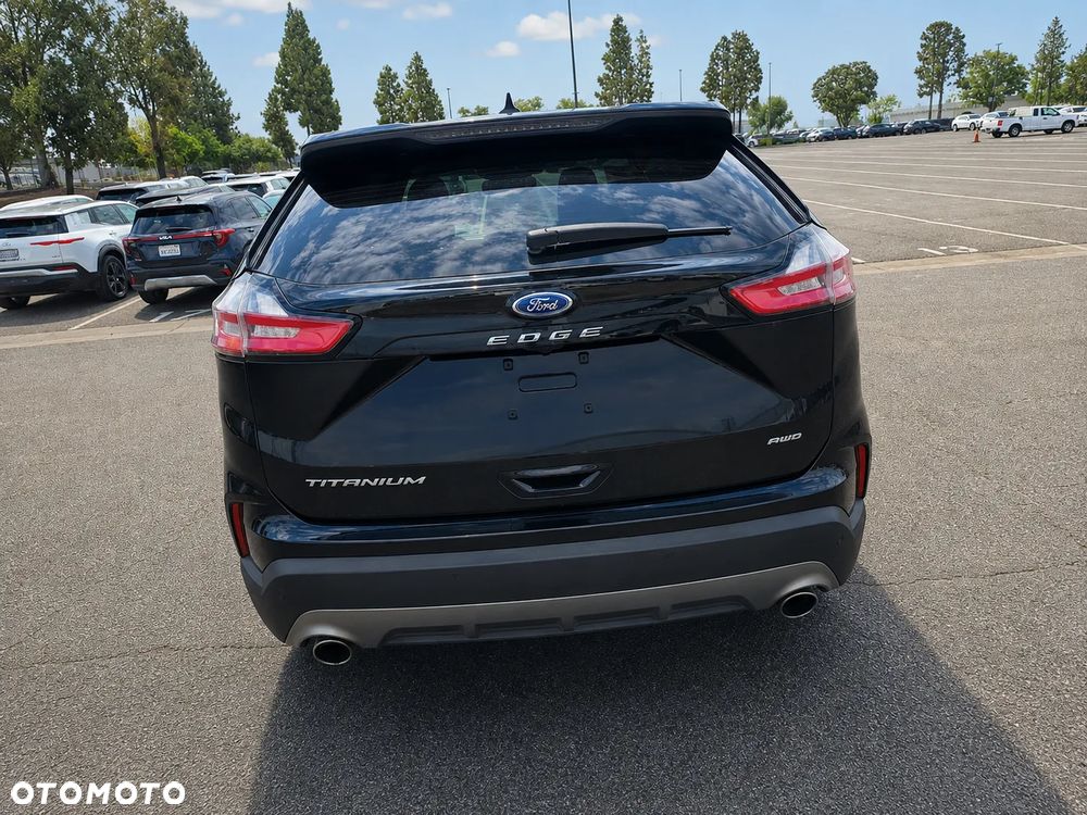 Ford Edge - 5