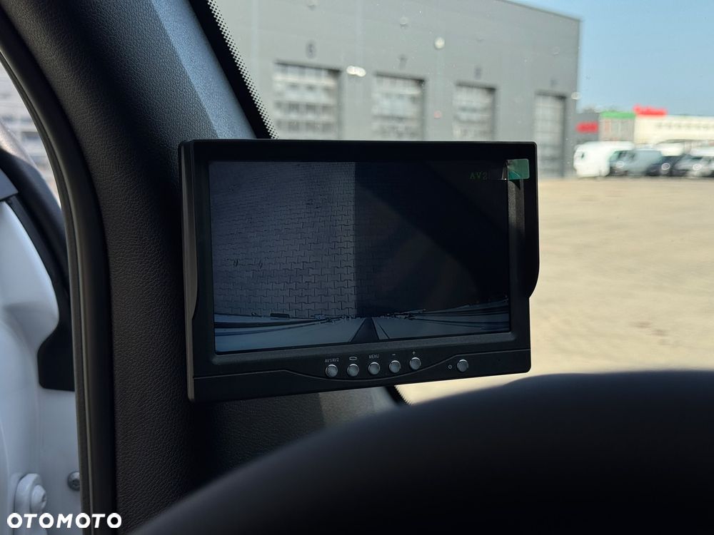 Mercedes-Benz Sprinter - 30
