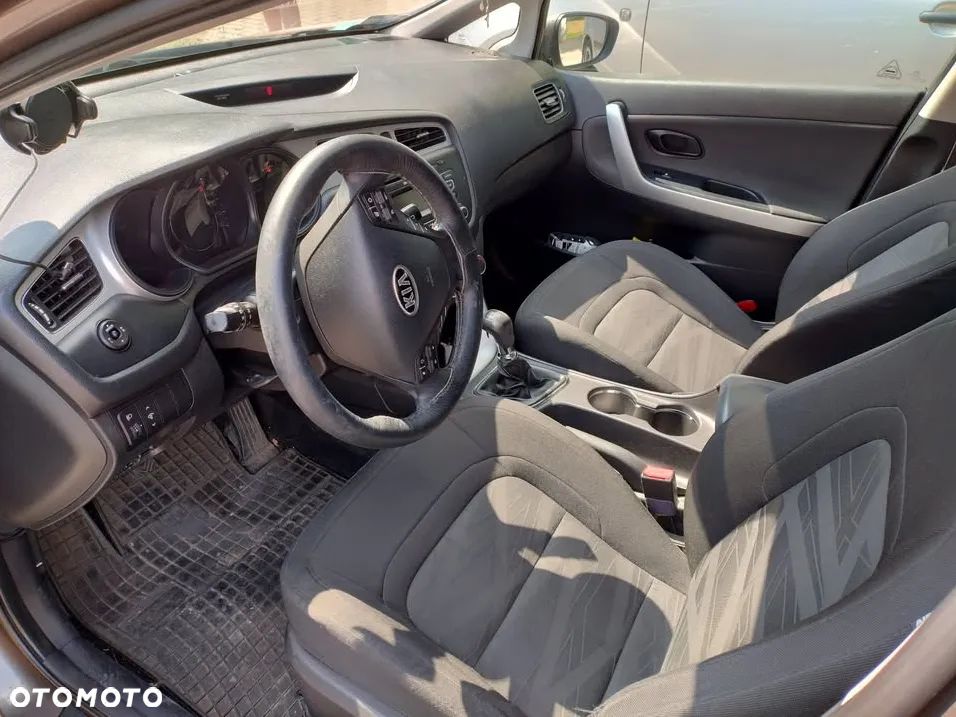 Kia Ceed 2013 photo 4