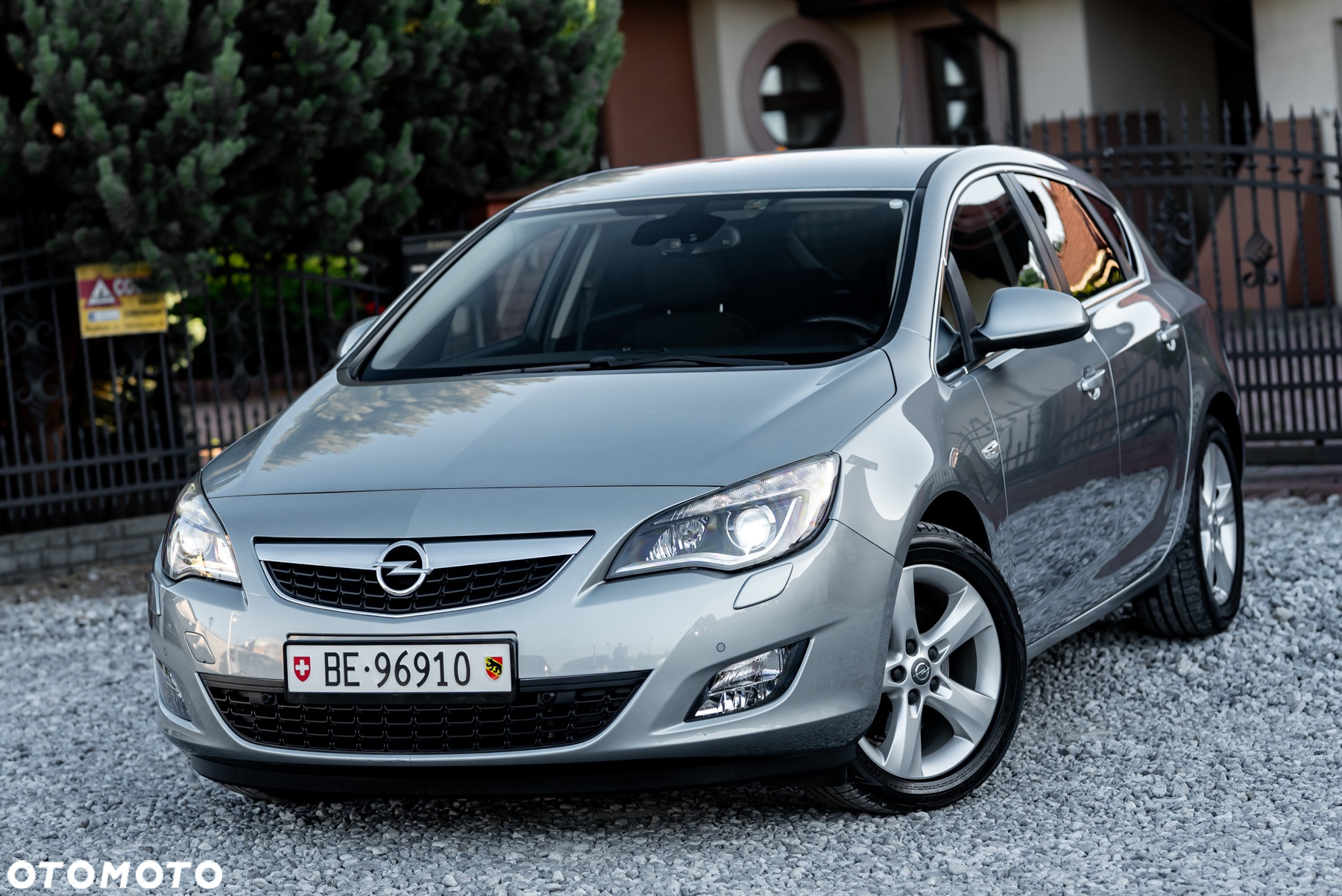 Opel Astra 1.6 Turbo Sport - 2