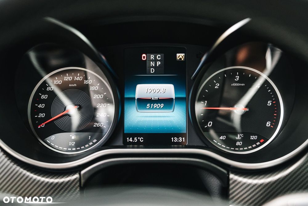 Mercedes-Benz Klasa V - 37