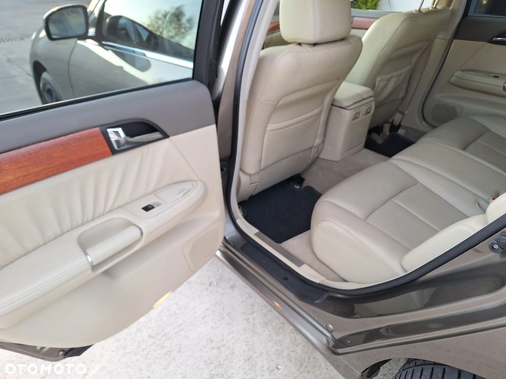 Infiniti M - 19