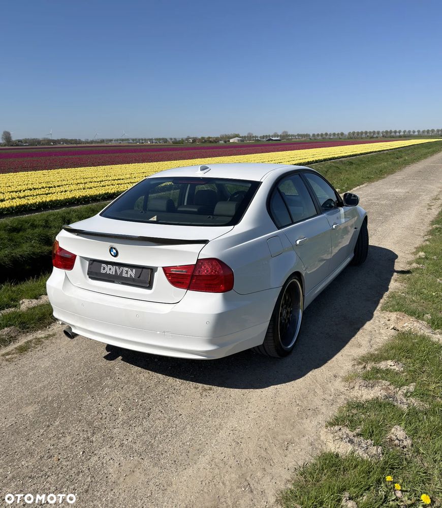 BMW Seria 3 320d - 10
