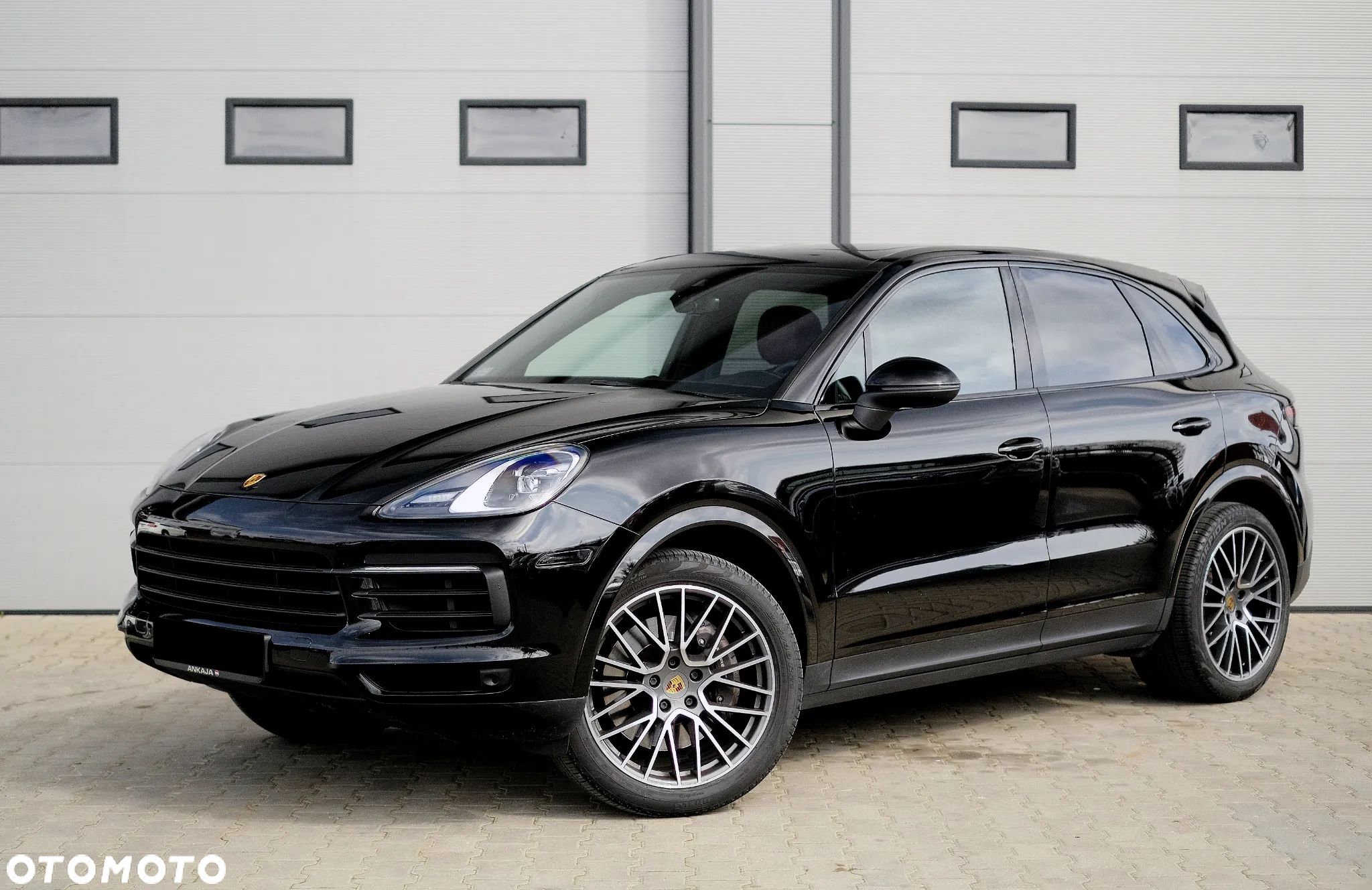 Porsche Cayenne - 1
