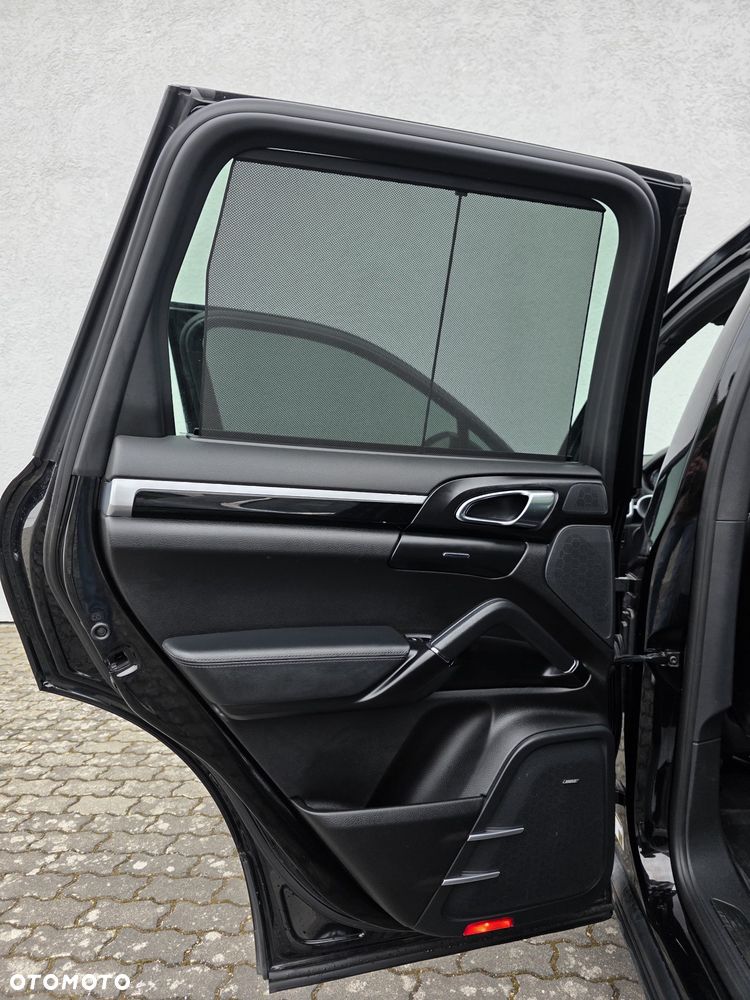 Porsche Cayenne Standard - 20