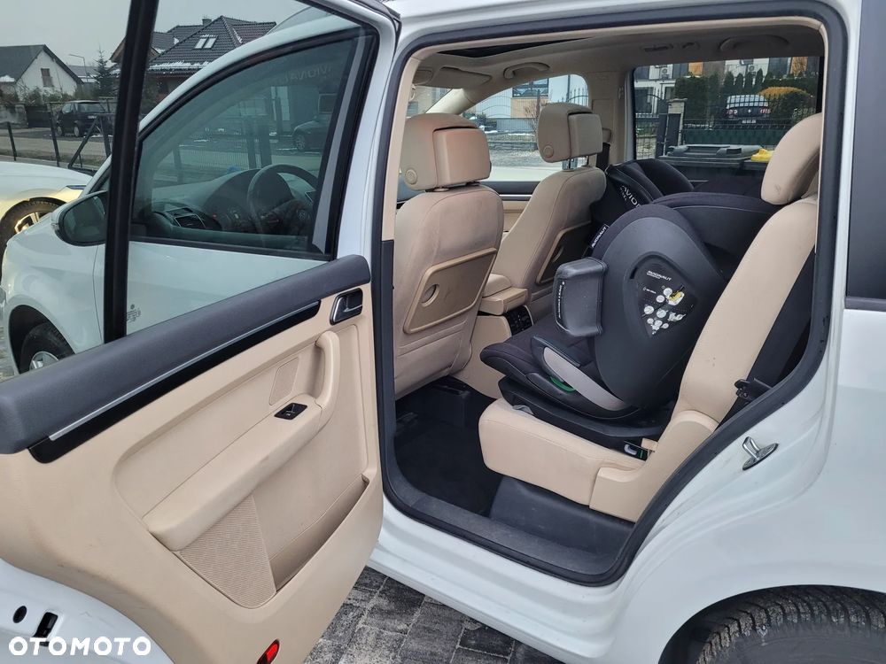 Volkswagen Touran 1.4 TSI Highline DSG - 10