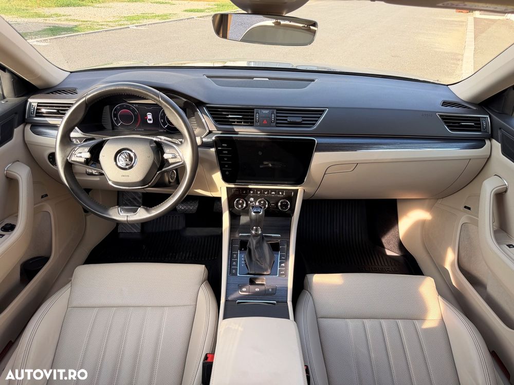 Skoda Superb 2.0 TSI 4X4 DSG Sportline - 11