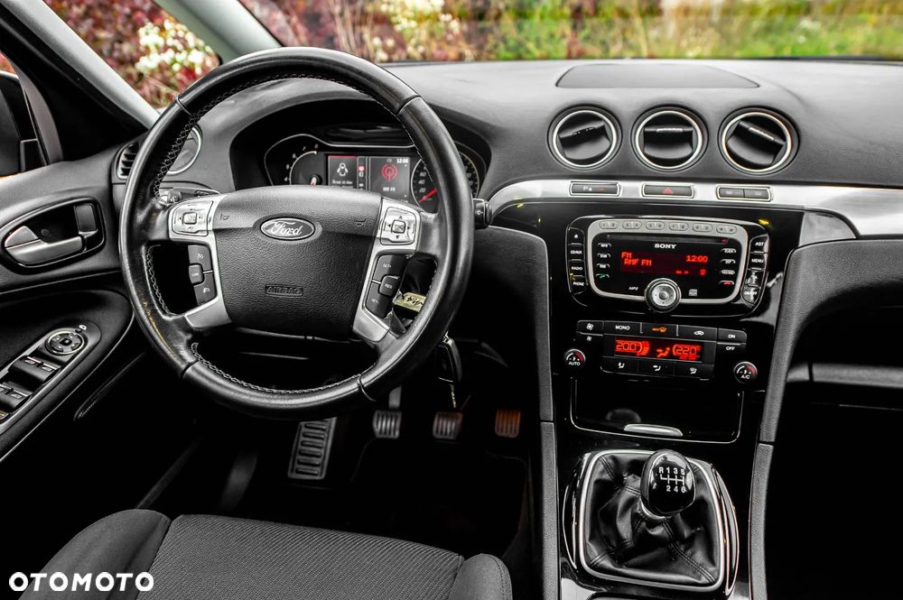 Ford S-Max - 26