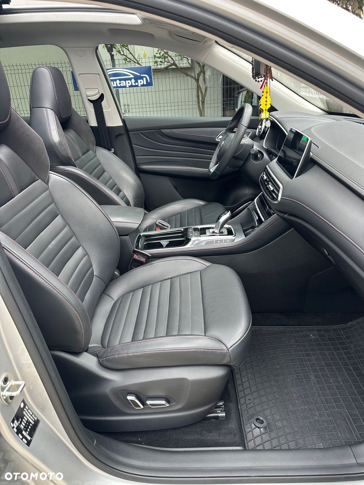 MG HS 1.5 T-GDI Exclusive DCT - 22