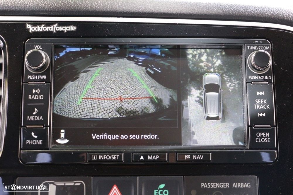 Mitsubishi Outlander 2.0 MIVEC Instyle Navi+ - 35