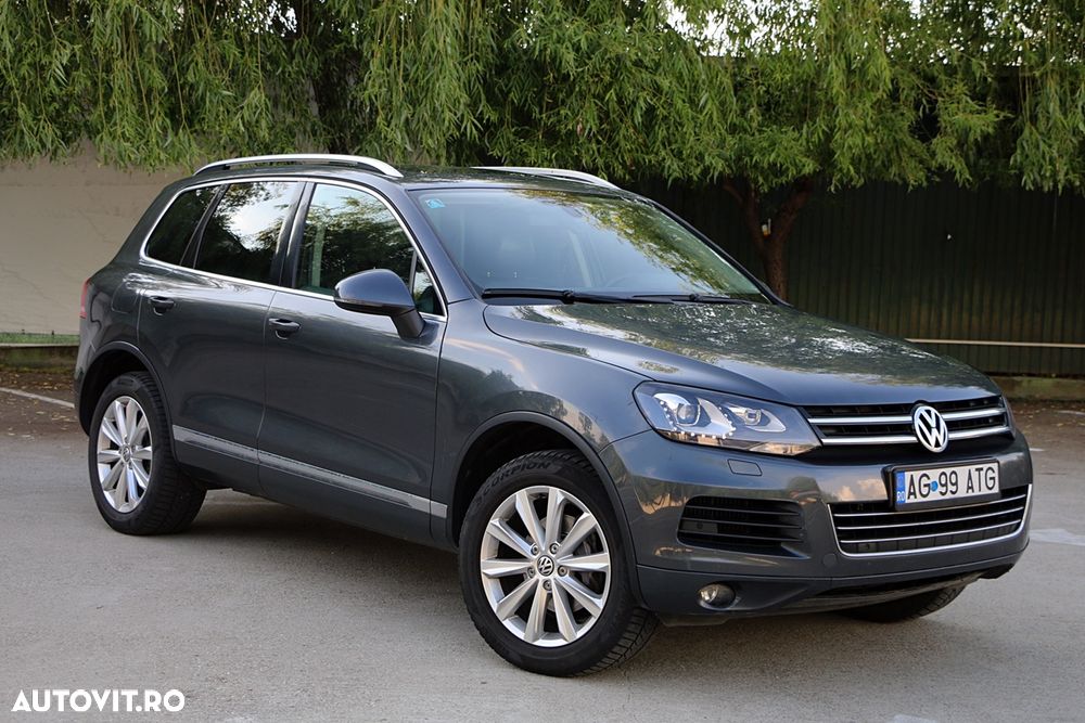 VOLKSWAGEN Touareg