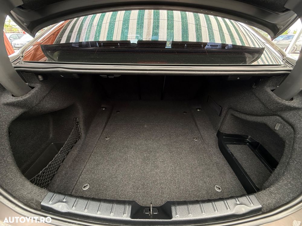 BMW Seria 3 318d Modern Line - 26
