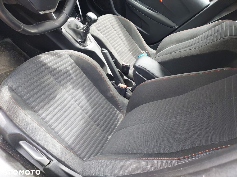 Peugeot 208 BlueHDi 100 Active Pack - 11