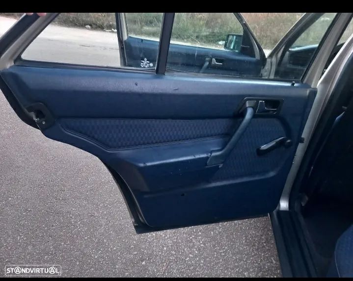 Mercedes-Benz 190 D 2.5 - 10