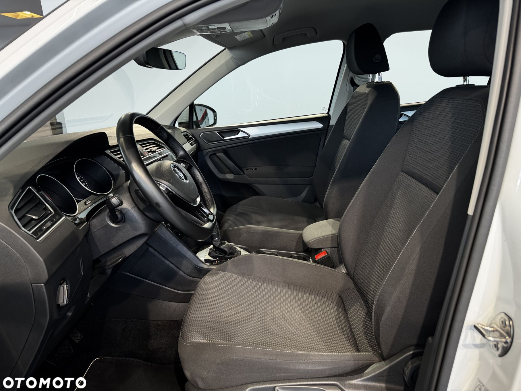 Volkswagen Tiguan - 16