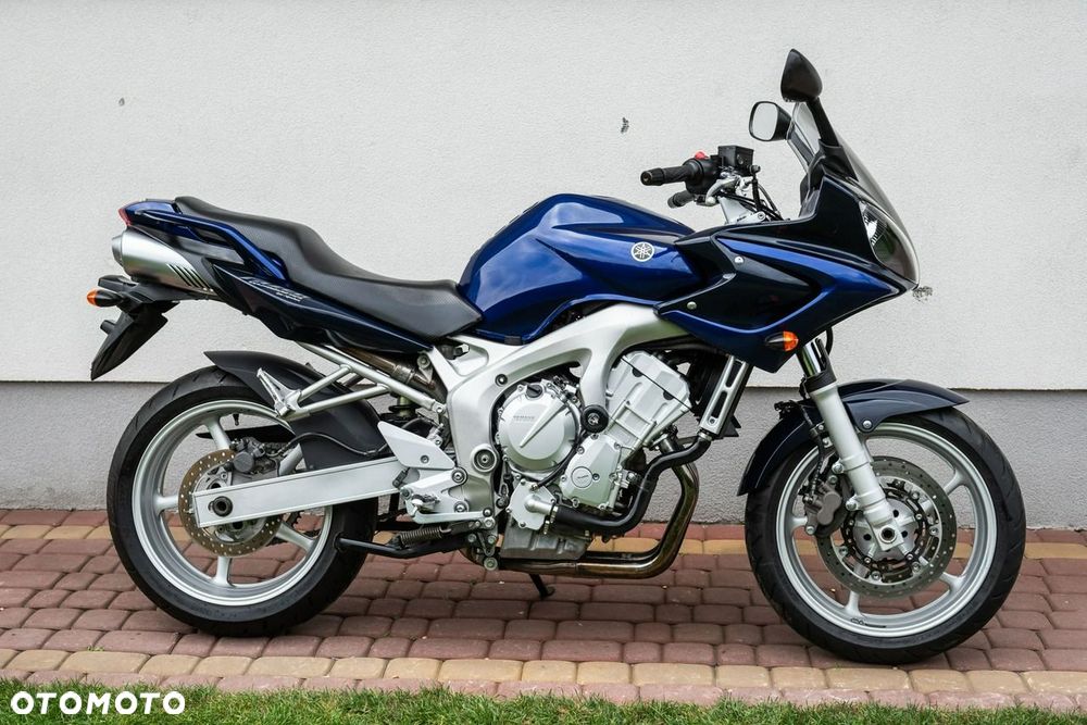 Yamaha FZ - 2
