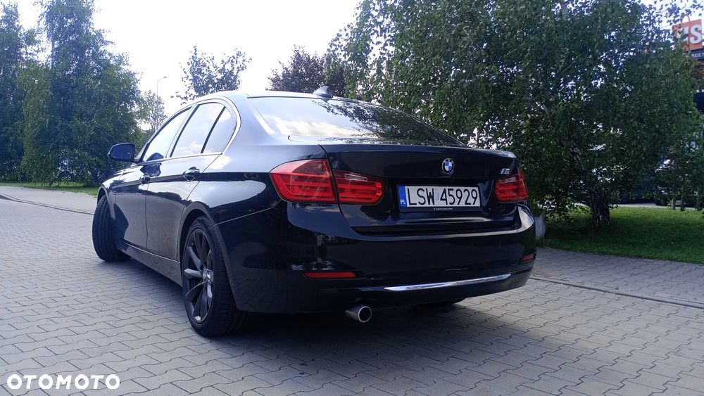 BMW Seria 3 320d Efficient Dynamic Edition Luxury Line - 16