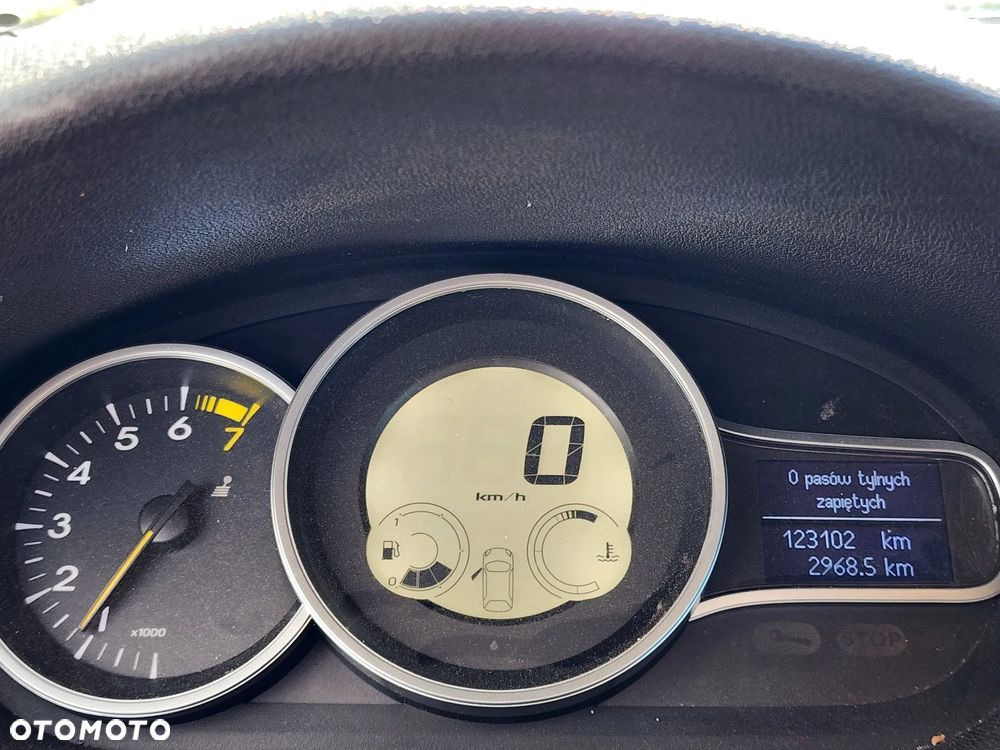 Renault Megane 1.6 16V 100 J'taime - 10