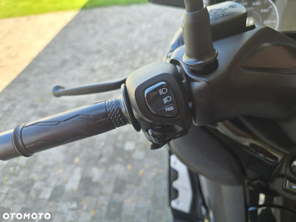 Yamaha X-max - 11