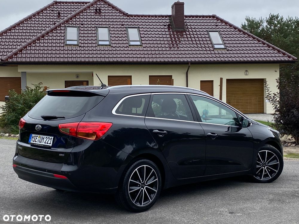 Kia Ceed 1.6 CRDi 128 ISG SW Spirit - 11