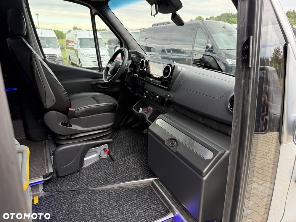 Mercedes-Benz Sprinter 519 Panoramic Line | JD - 11