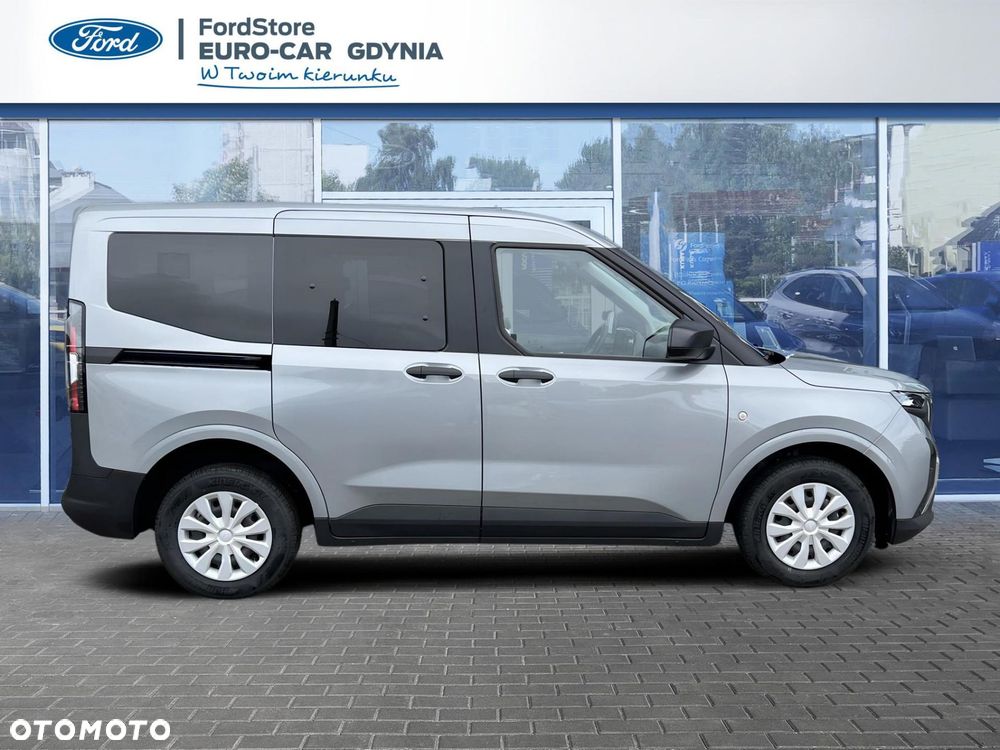 Ford Transit Courier - 8