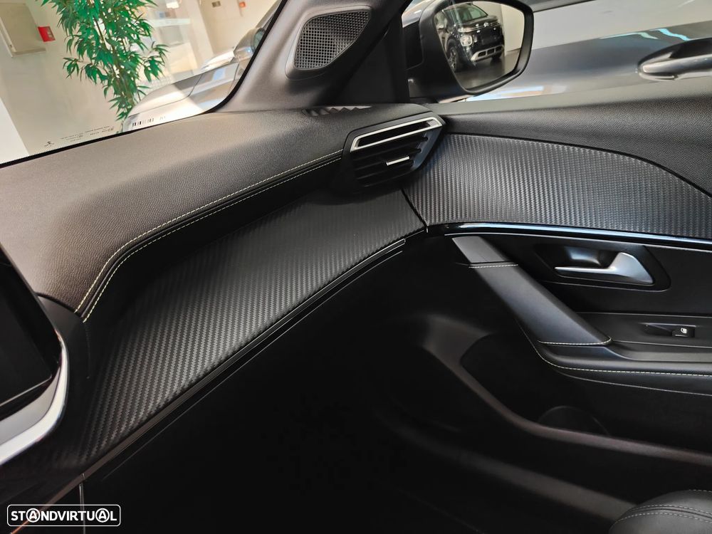 Peugeot 208 1.2 PureTech GT Line EAT8 - 43