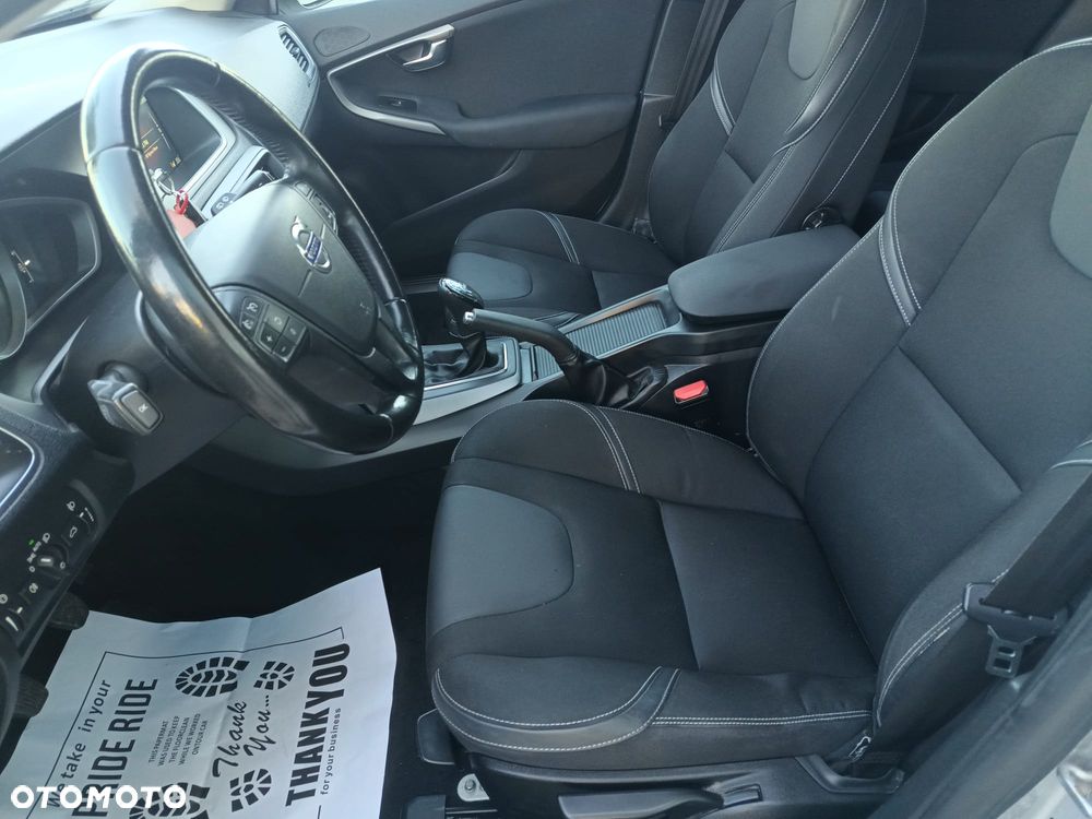 Volvo V40 D4 Momentum - 20
