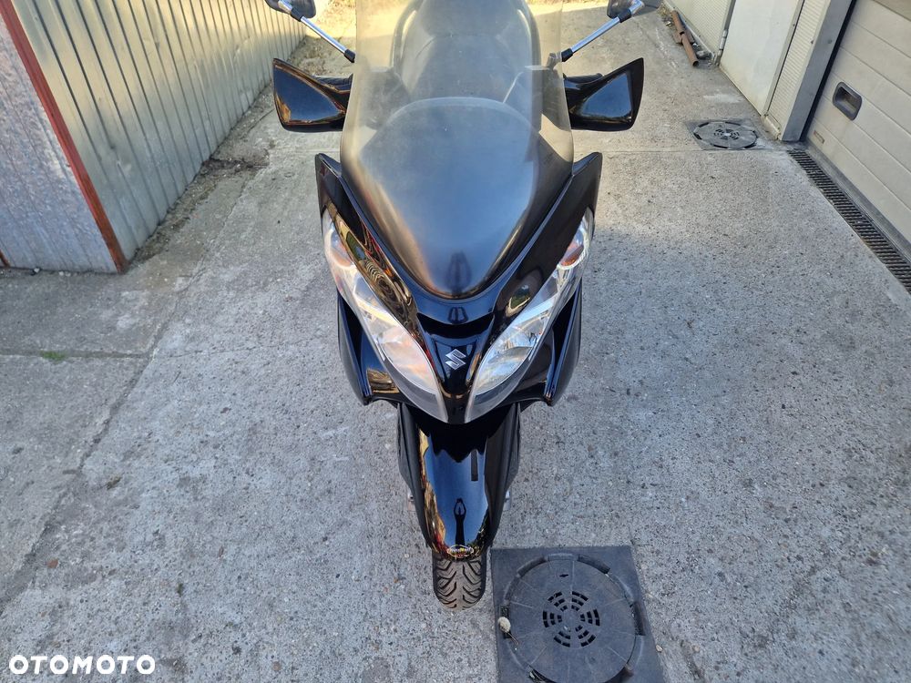 Suzuki Burgman - 4