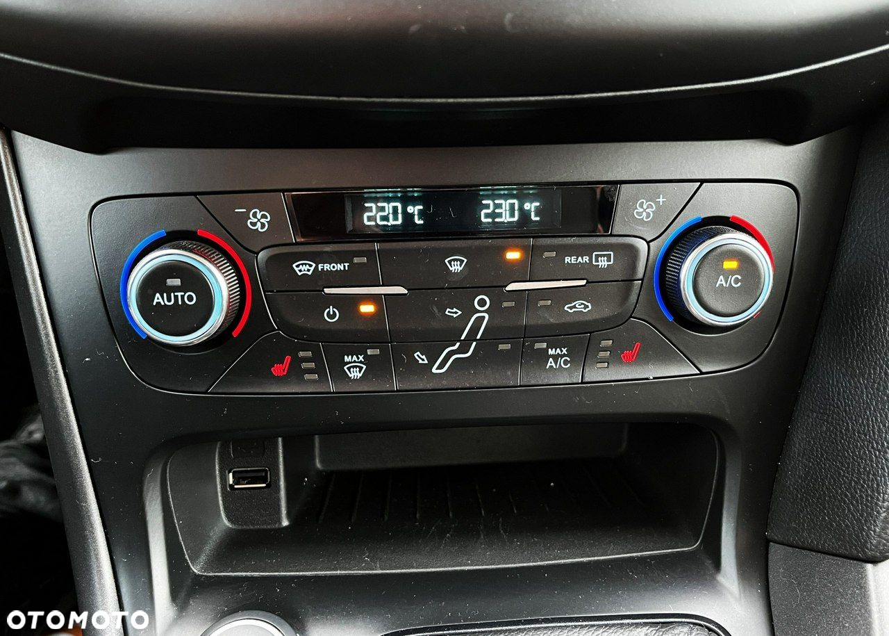 Ford Focus - 23