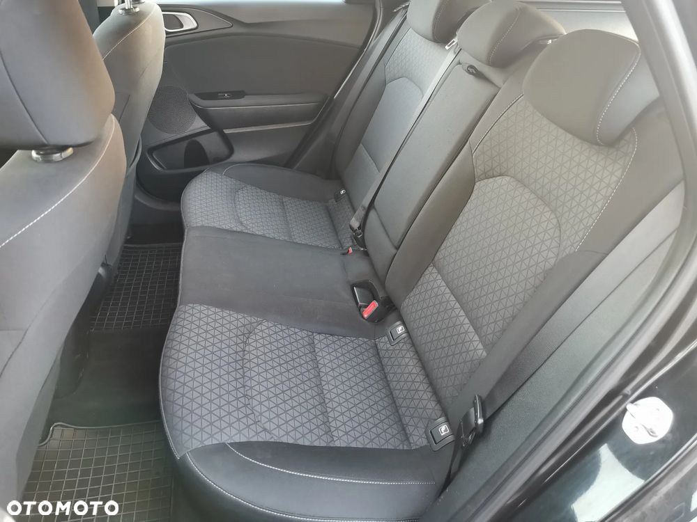 Kia Ceed 1.4 T-GDI M - 9