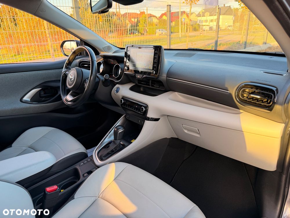 Toyota Yaris - 37