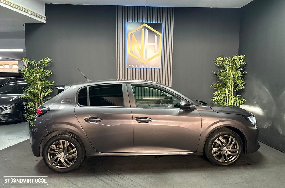 Peugeot 208 1.2 PureTech Style EAT6 - 6
