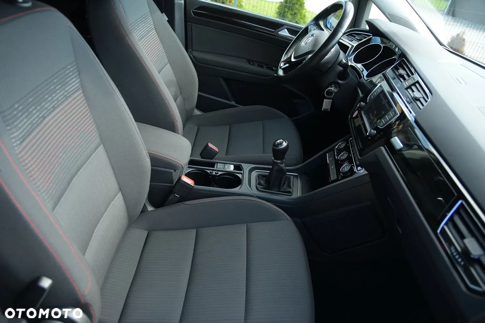 Volkswagen Touran 2.0 TDI BMT United - 16