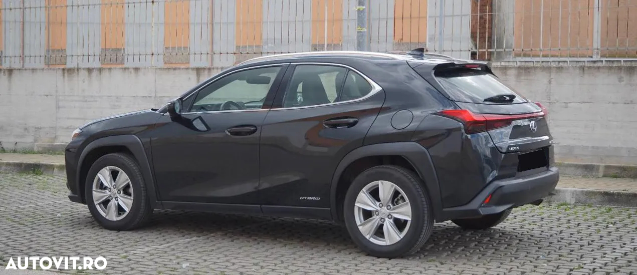 Lexus UX 250h FWD Business - 6
