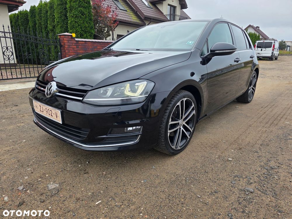 Volkswagen Golf - 1