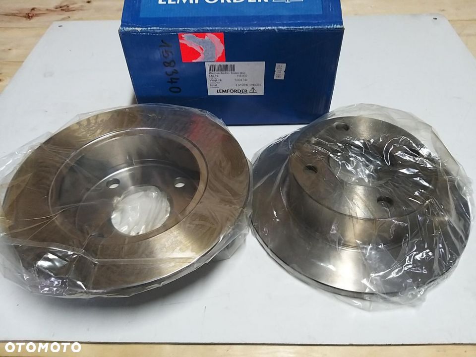 TARCZA HAM. PRZÓD 239.5 10.4x8.7 FORD ESCORT Orion  81-89 1683402 - 1