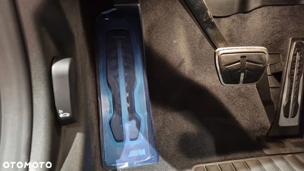 BMW M4 CSL sport - 32