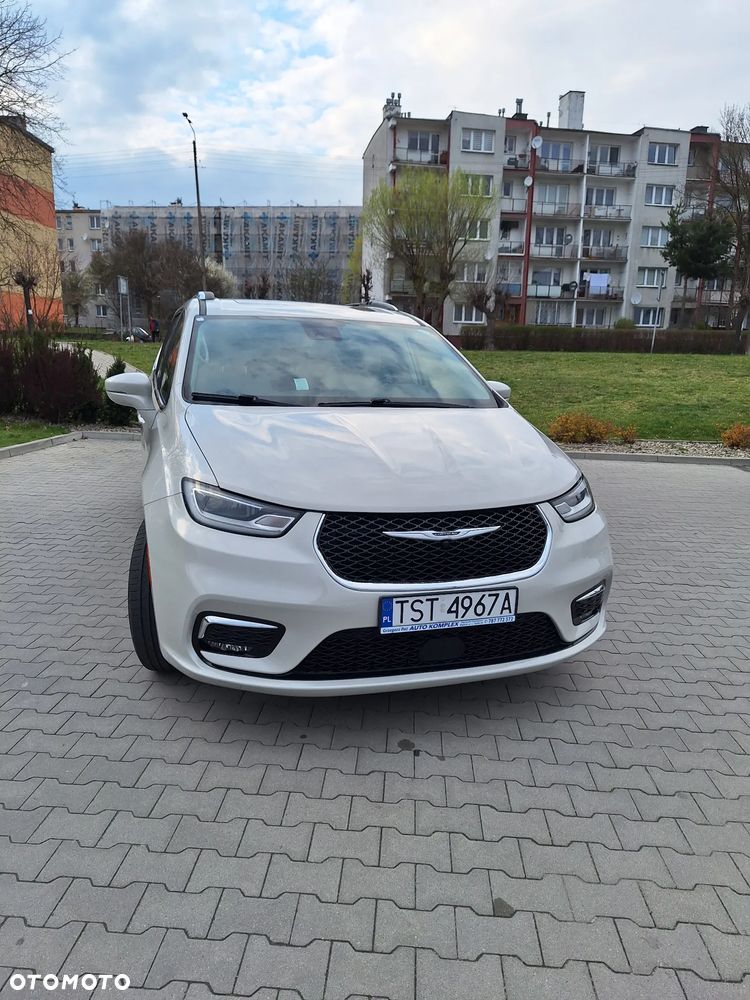 Chrysler Pacifica - 7