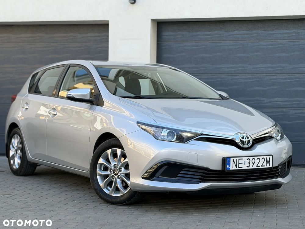 Toyota Auris - 1