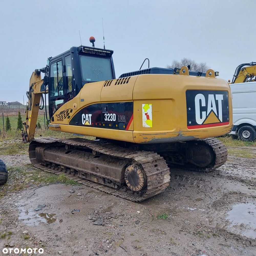 Caterpillar 323D - 5
