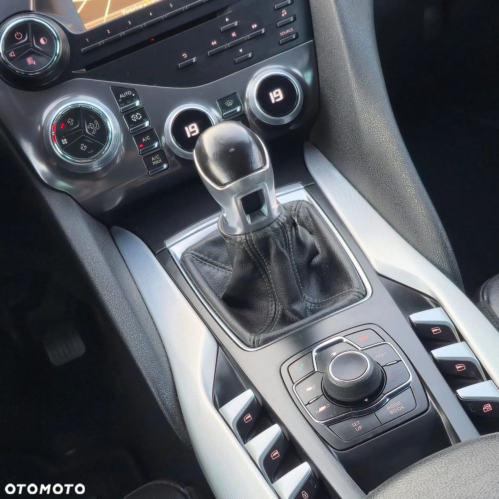 Citroën DS5 HDi 165 SportChic - 33