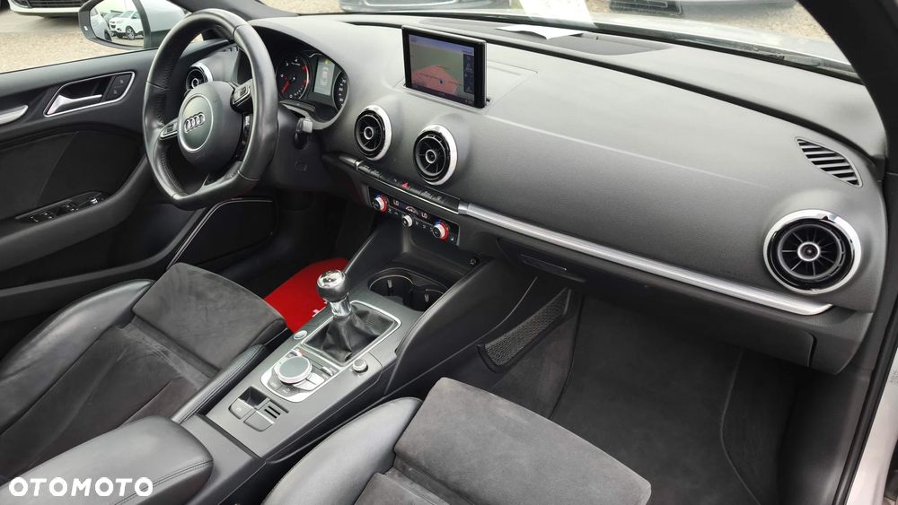Audi A3 Limousine 2.0 TDI S line Sportpaket - 16