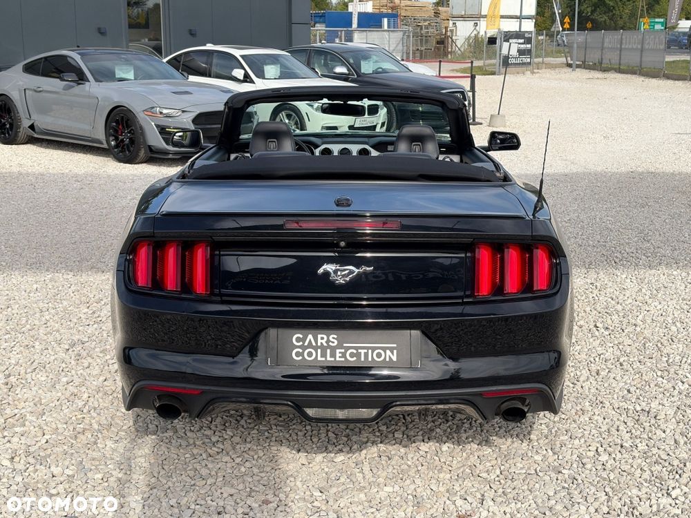 Ford Mustang - 24