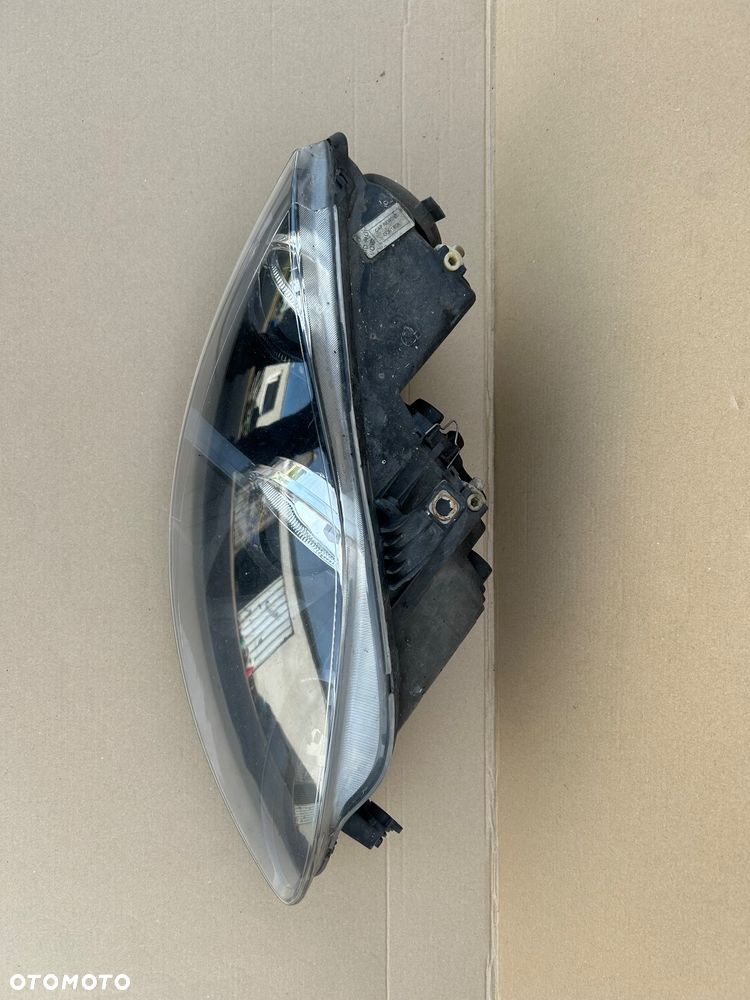 Lampa prawa Seat Altea Valeo 5P1941006D - 2