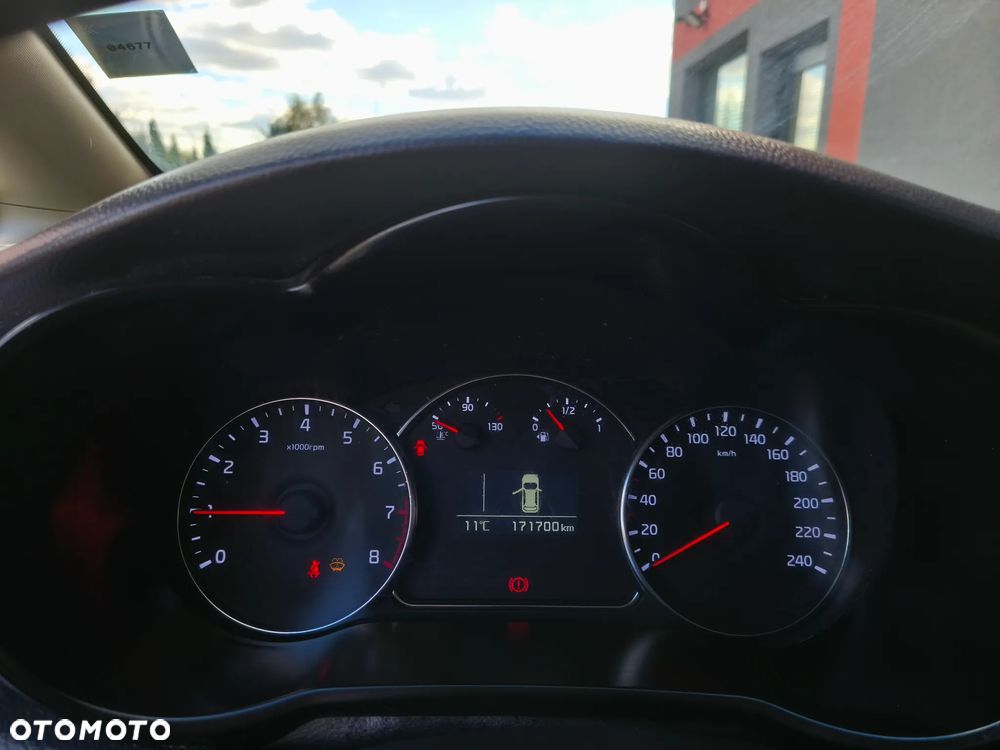 Kia Carens 1.6 GDI XL 7os EU6 - 11