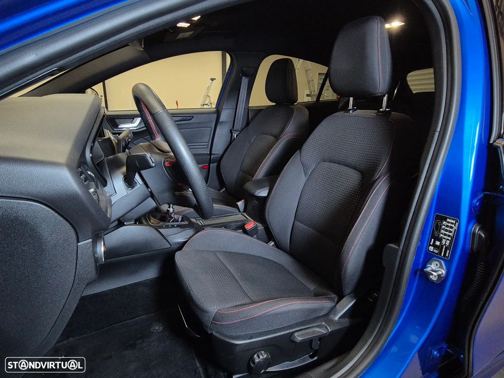Ford Focus 1.0 EcoBoost ST-Line - 32